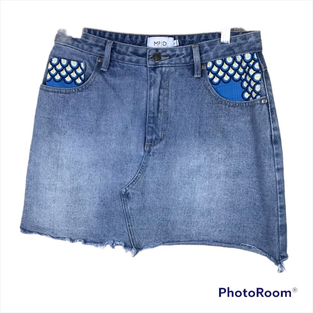 MINKPINK DENIM MPD Distressed Hem Mini Skirt Size Large - Picture 2 of 5